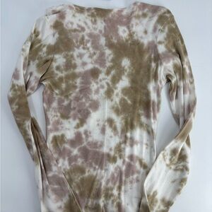 Gilded Intent Cream and Brown Tie-Dye Long Sleeve Top